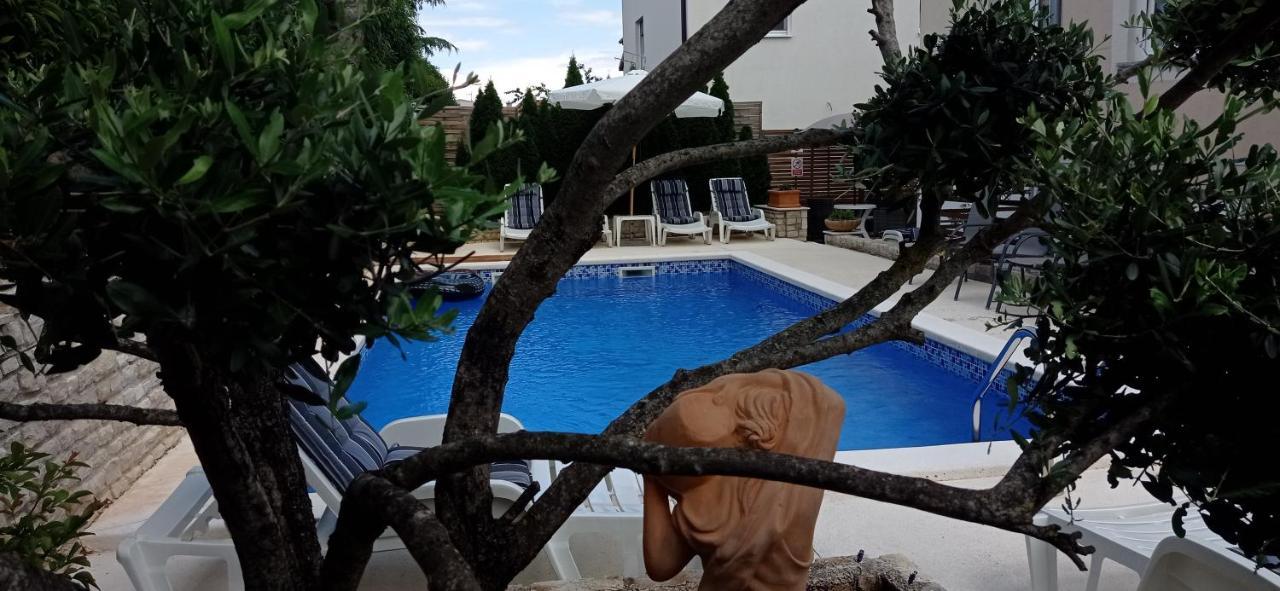 Villa Gregovica &T 2 Póla Kültér fotó
