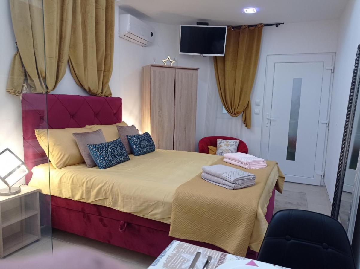 Villa Gregovica &T 2 Póla Kültér fotó
